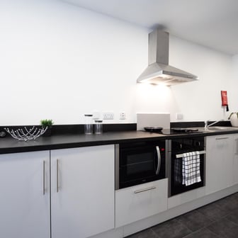 Silver Ensuite - Image 4