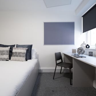 Silver Studio - Image 1