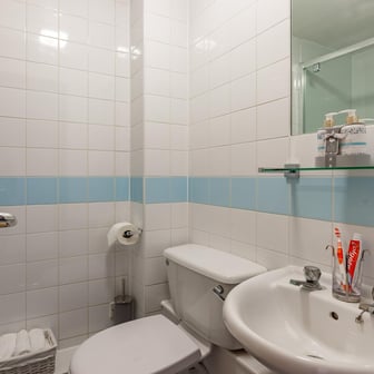 Platinum Ensuite - Image 6