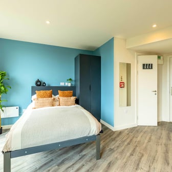 Silver Plus Studio - Image 1