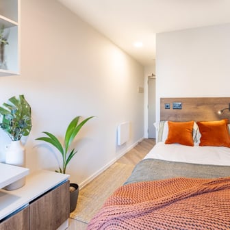 Classic Ensuite - Image 1