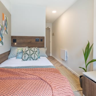 Platinum Ensuite - Image 1