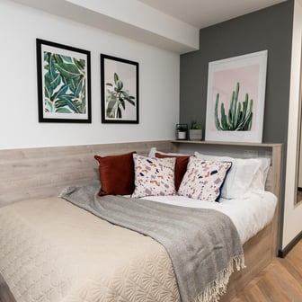 Bronze En Suite - Image 1