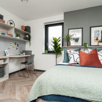 Deluxe Ensuite - Image 1