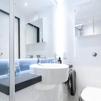 Deluxe Ensuite - Image 3