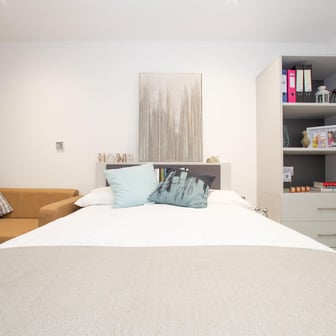 Silver Plus Balcony Studio - Image 9