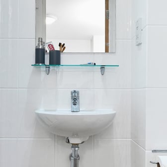 Premium En-suite - Image 2