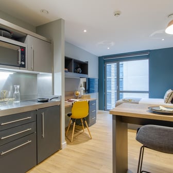 Crown Studio - Image 1