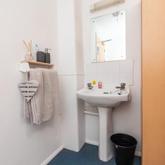 Example of a Non-Ensuite Bronze