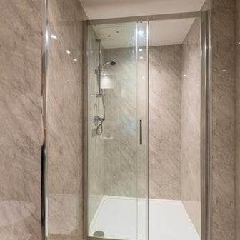 Deluxe Plus Studio - Image 4