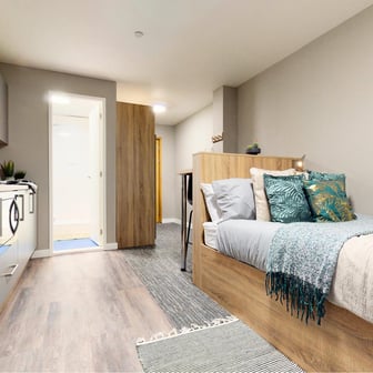 Bronze Studio - Image 1