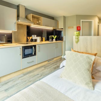 Silver Studio - Image 2