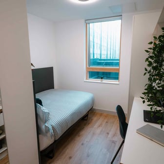 Premium En Suite - Image 2