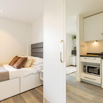 Deluxe Studio Plus - Image 3