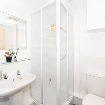 Premium Plus Studio - Image 6