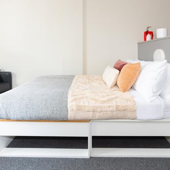 Premium Plus Studio - Image 4