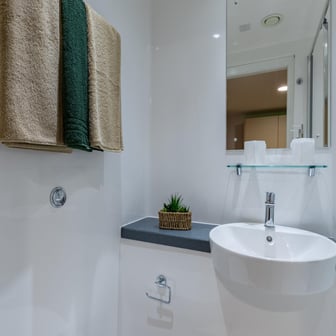 Classic Ensuite - Image 9