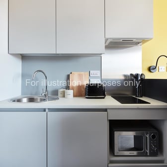 Premium Studio With Wet Room - Image 2