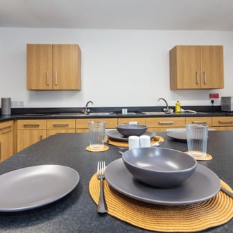 Non Ensuite - Bronze - Image 9