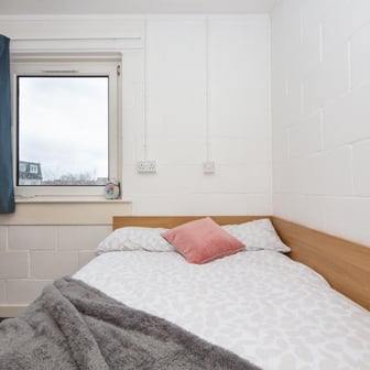 Ensuite - Silver - Image 6