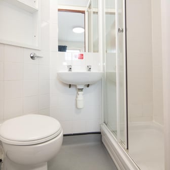 Ensuite - Silver - Image 8