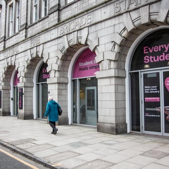 Ensuite - Gold - Image 4