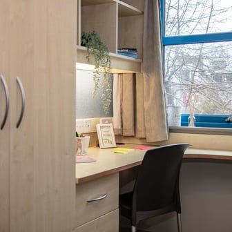 Ensuite - Gold - Image 5