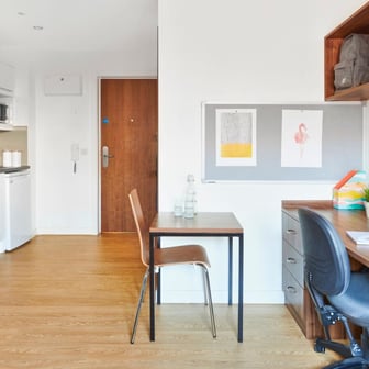 Deluxe Studio - Image 1