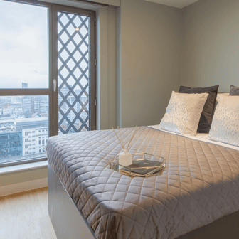 Premium 4 Bed Ensuite - Image 6