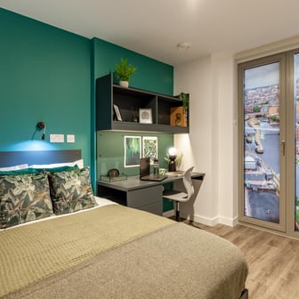 Deluxe Plus Ensuite - Image 2