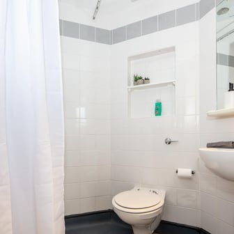 Ensuite - Bronze - Image 7