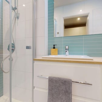 Studio Premium - Image 7