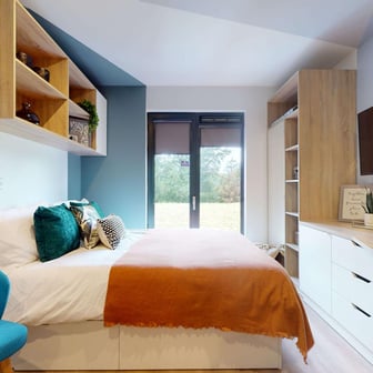 Studio Premium - Image 6