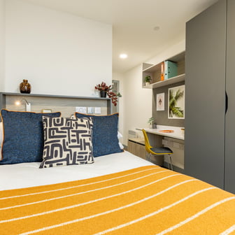 Classic Ensuite - Image 1