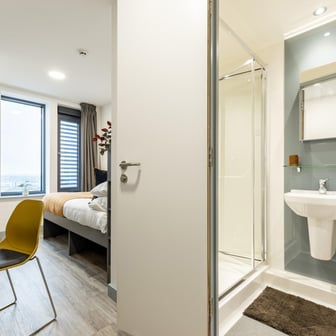 Classic Ensuite - Image 3