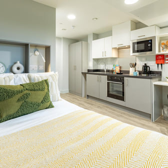 Bronze Studio - Image 1