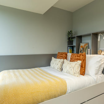 Platinum Plus Studio - Image 1