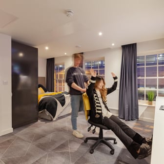 true Unique Apartment - Image 3