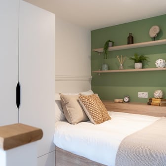 Platinum En Suite (Loft) - Image 1