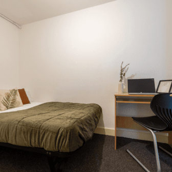 Bronze Non Ensuite - Top Floor - Image 1