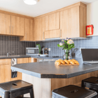 Silver Ensuite - Image 3