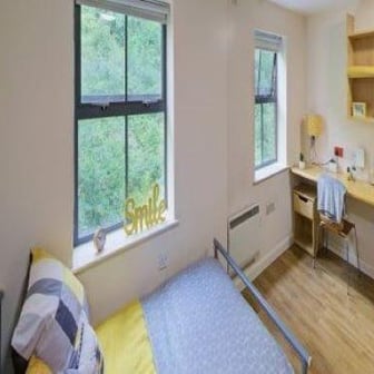 Gold Studio - Image 1