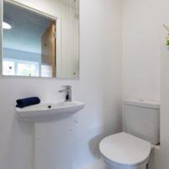 Gold Ensuite Large - Image 3