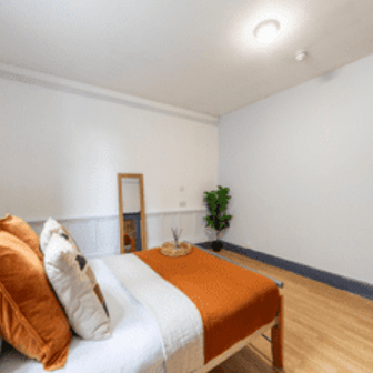 Platinum Non Ensuite - Image 3