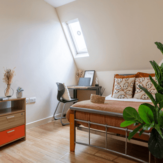 Silver Ensuite - Image 1