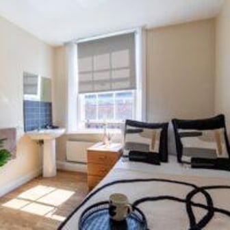 Gold Non Ensuite - Image 3