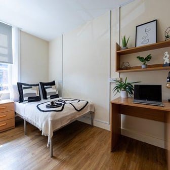 Gold Non Ensuite - Image 1