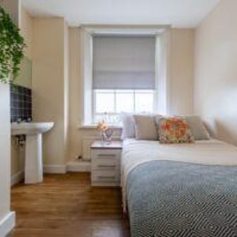 Silver Non Ensuite - Image 3