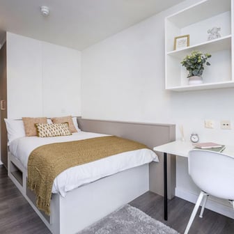 Premier Ensuite - Image 1