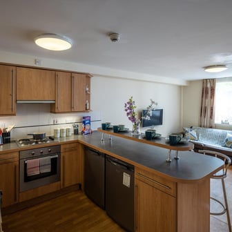 Double Ensuite (within 4 bed flat) - Image 9